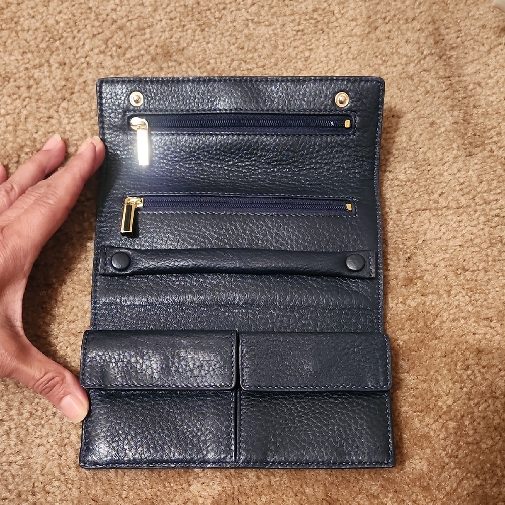 Tory Burch Leather Wallet with Gold Logo - Picture 2 of 11